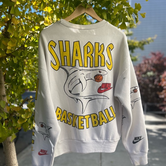 Rare vintage Large 80’s Nike Shark crewneck - Picture 2 of 7